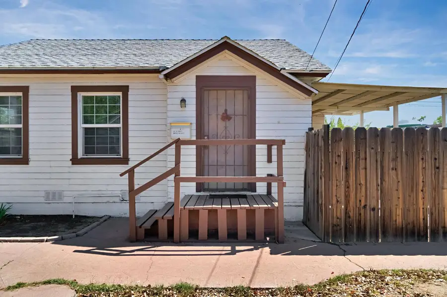 516 W 7th Street, Madera, CA 93637 - #2