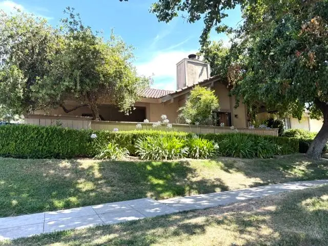 284 W Lexington Avenue, Fresno, CA 93711 - #1