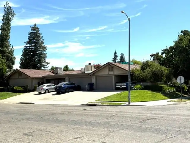 284 W Lexington Avenue, Fresno, CA 93711 - #2