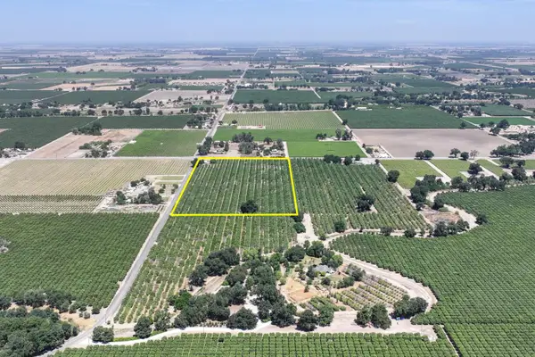9031 21st Avenue, Lemoore, CA 93245