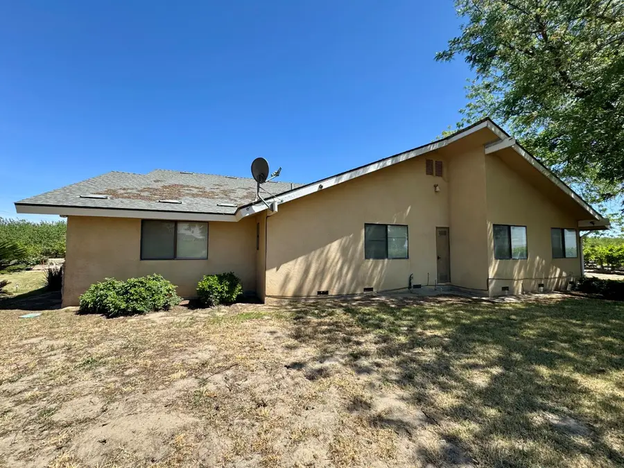 17617 W Belmont Avenue, Kerman, CA 93630 - #3