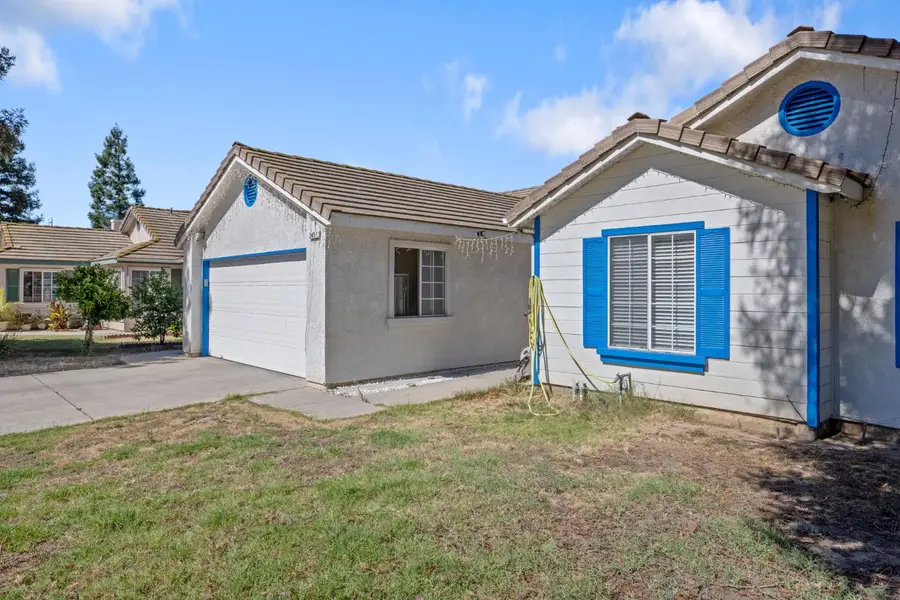 2451 N El Capitan Avenue, Fresno, CA 93722 - #3