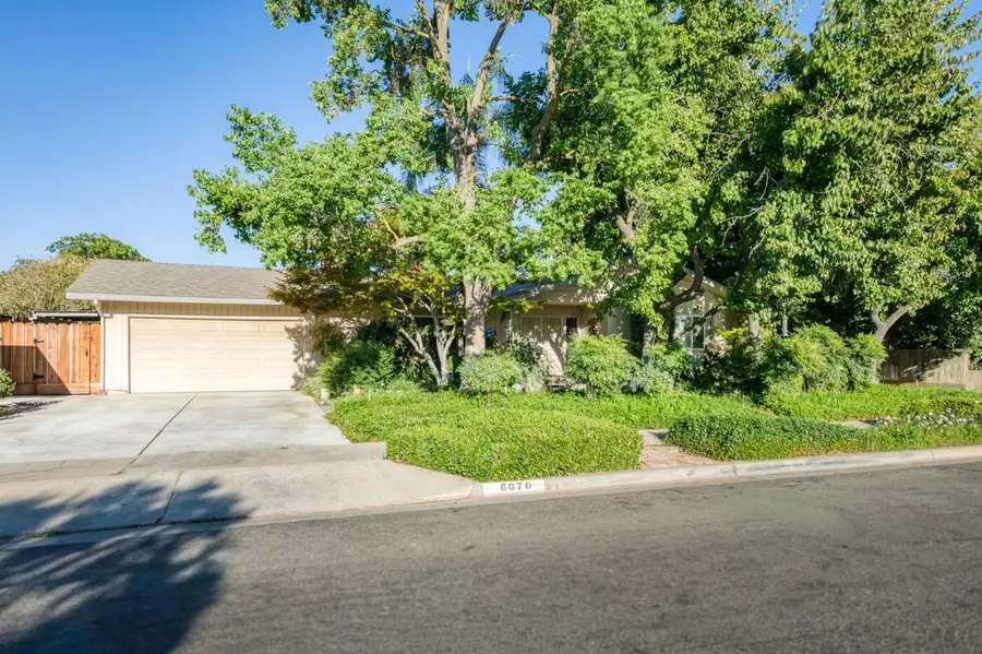 6070 N Colonial Avenue, Fresno, CA 93704 - #2
