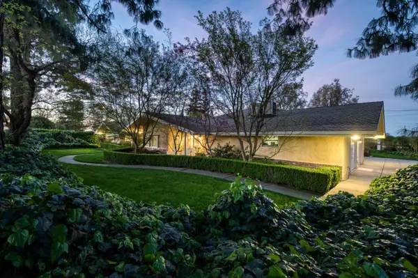 5648 E Dinuba Avenue, Fowler, CA 93625