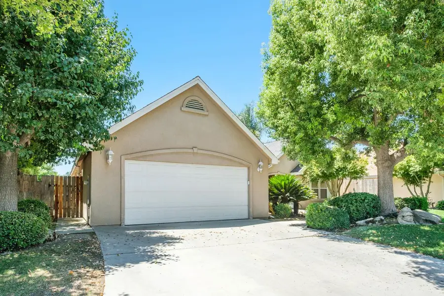 2370 Skansen Street, Kingsburg, CA 93631 - #3