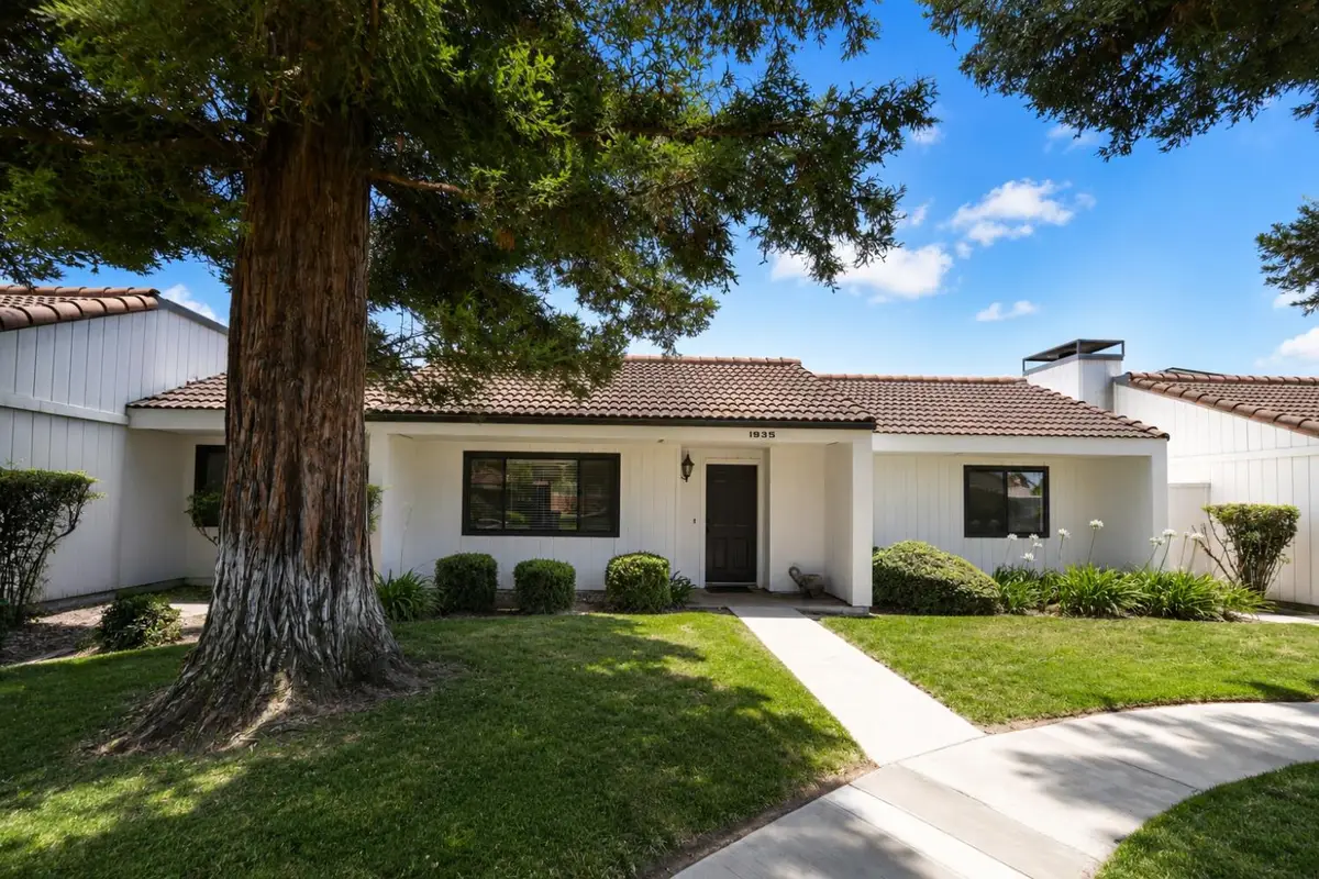 1935 W Santa Ana Avenue, Fresno, CA 93705 - #1