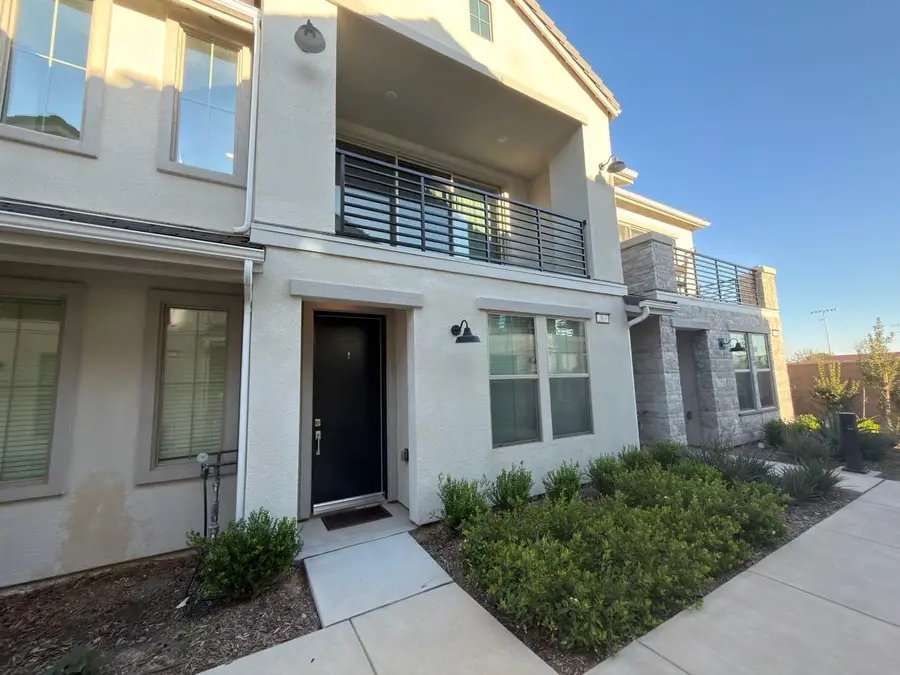 2826 E Tamarind Drive, Fresno, CA 93730 - #2