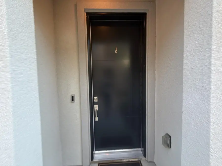 2826 E Tamarind Drive, Fresno, CA 93730 - #3