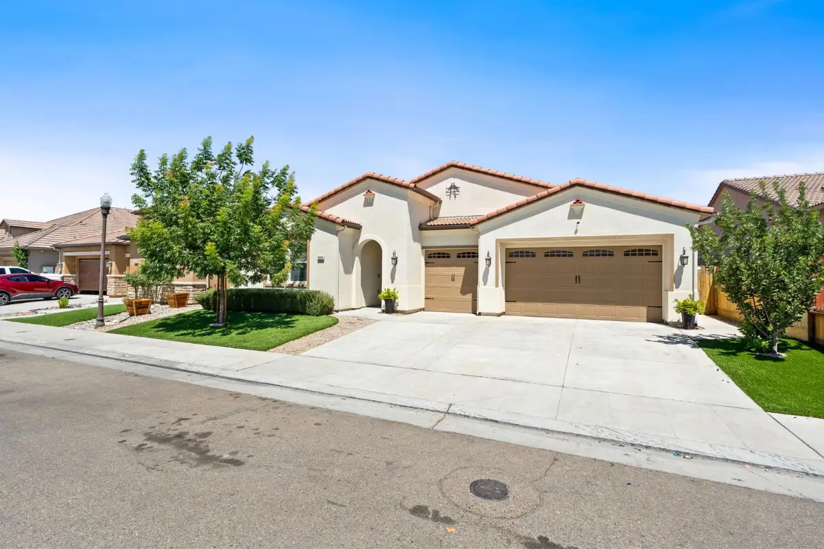 3283 Soledad Avenue, Clovis, CA 93619 - #1