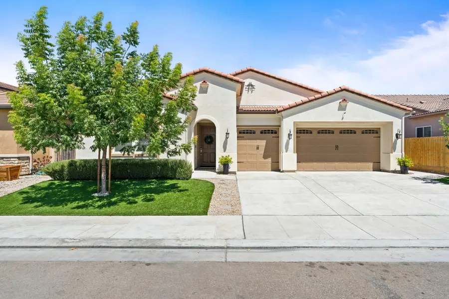 3283 Soledad Avenue, Clovis, CA 93619 - #2