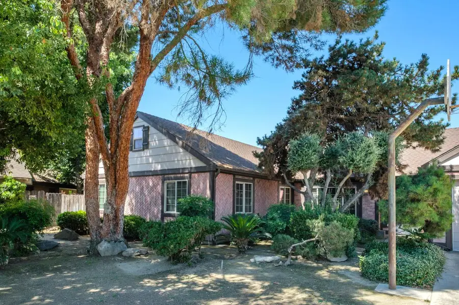 647 W Sycamore Court, Reedley, CA 93654 - #2