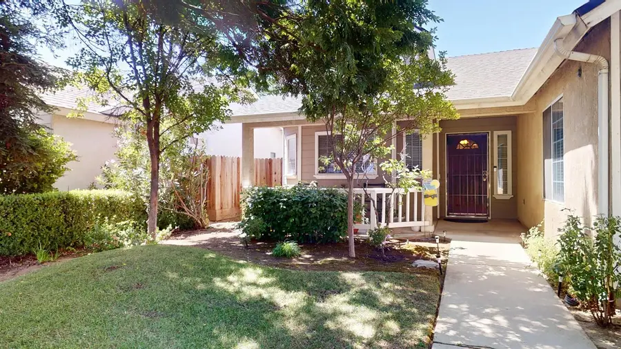 5829 W El Paso, Fresno, CA 93722 - #2