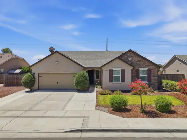 1361 Hoover Way, Hanford, CA 93230