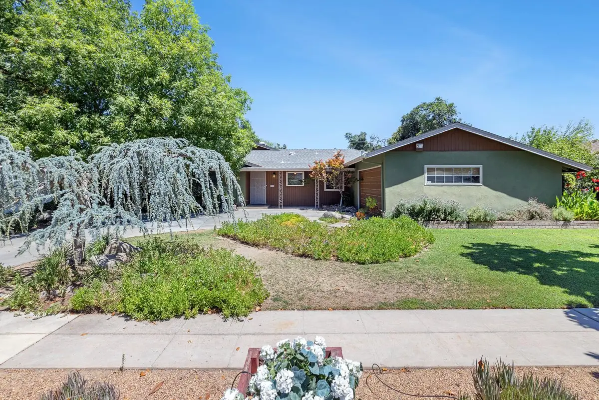606 W Rialto Avenue, Fresno, CA 93705 - #1