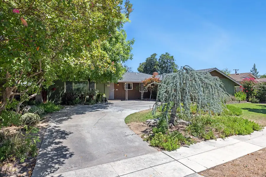 606 W Rialto Avenue, Fresno, CA 93705 - #2