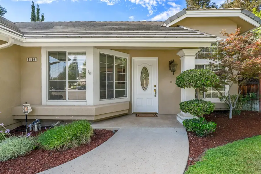 1194 E Le Parc Drive, Fresno, CA 93720 - #2