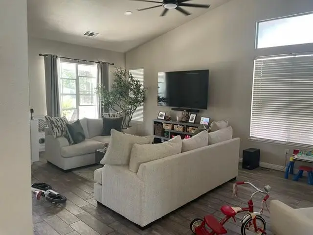 5932 W Monte Verde Avenue N, Visalia, CA 93277 - #2