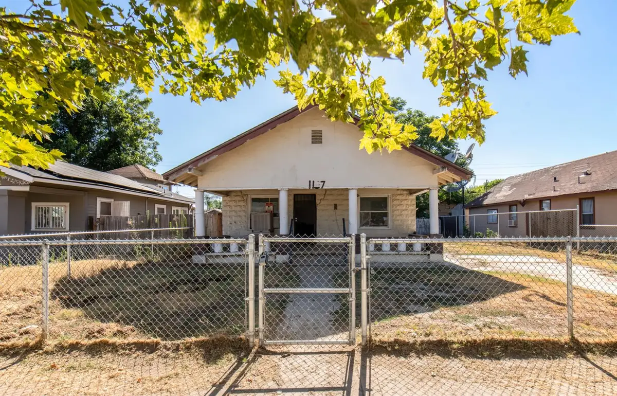 1107 O Street, Sanger, CA 93657 - #1