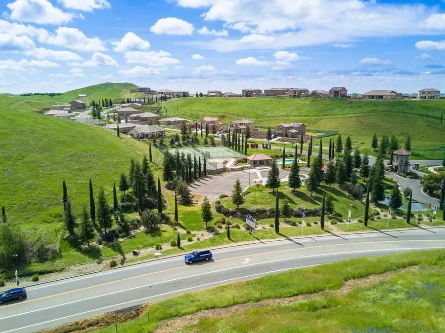 1 Millerton Road, Friant, CA 93626 - #2