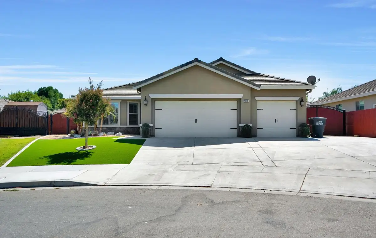 1834 N Leila Street, Visalia, CA 93291 - #1