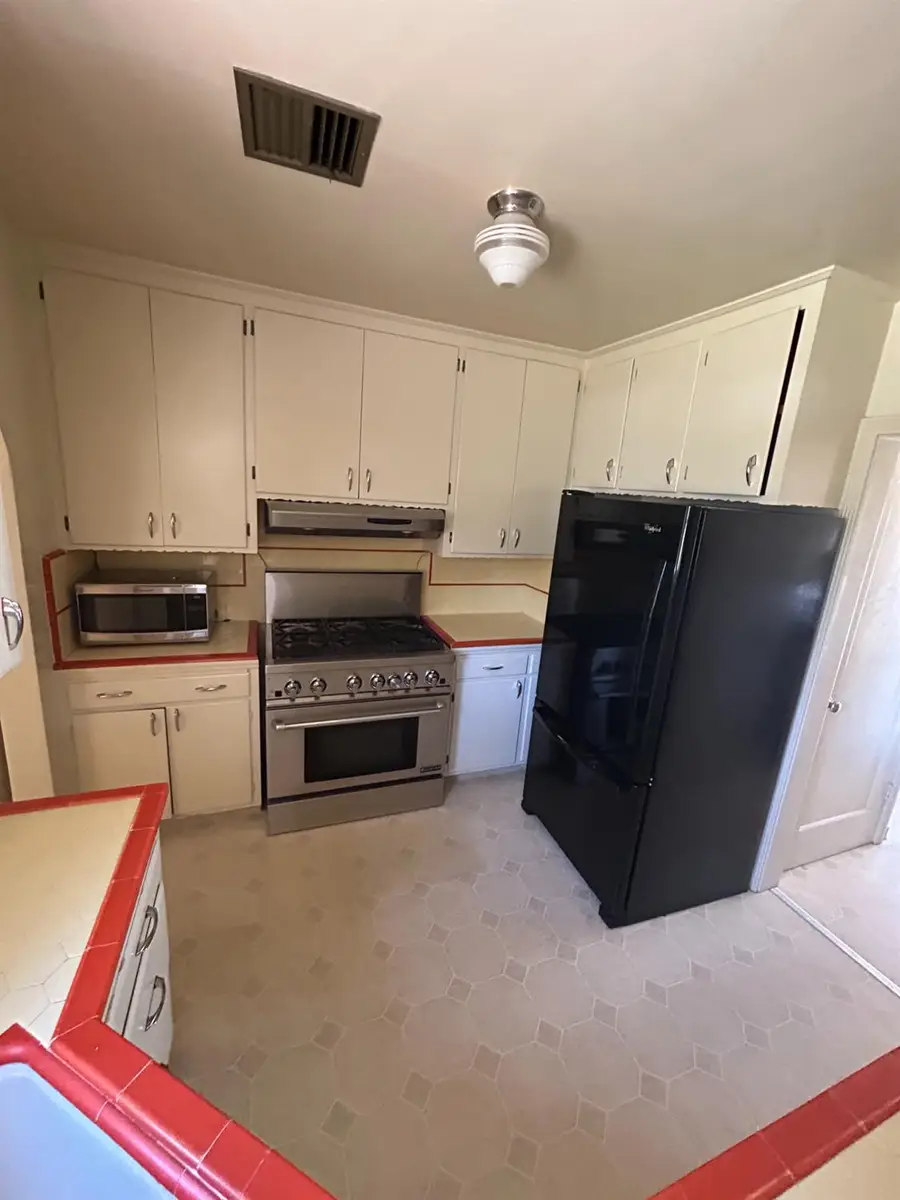 143 E Weldon Avenue, Fresno, CA 93704 - #2