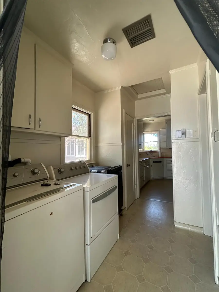 143 E Weldon Avenue, Fresno, CA 93704 - #3