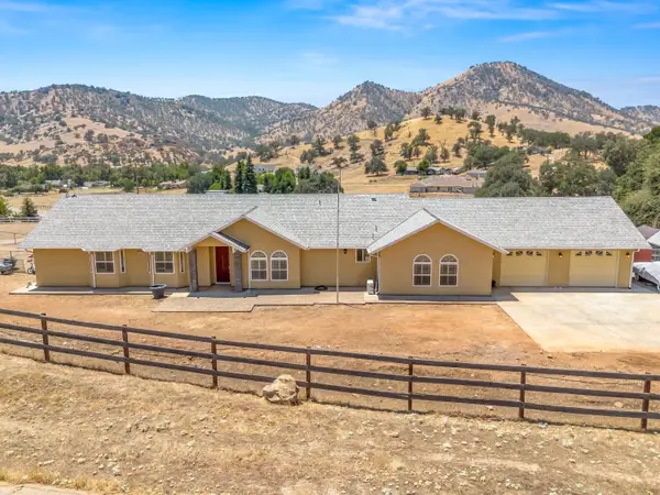 6319 Lupine Drive, Sanger, CA 93657