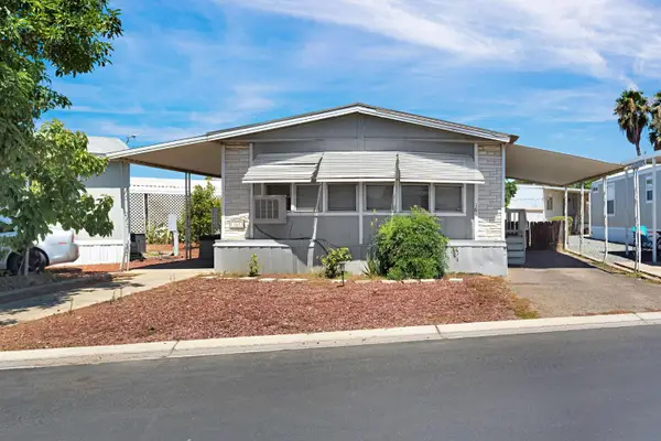 1218 E Cleveland Avenue #161, Madera, CA 93638