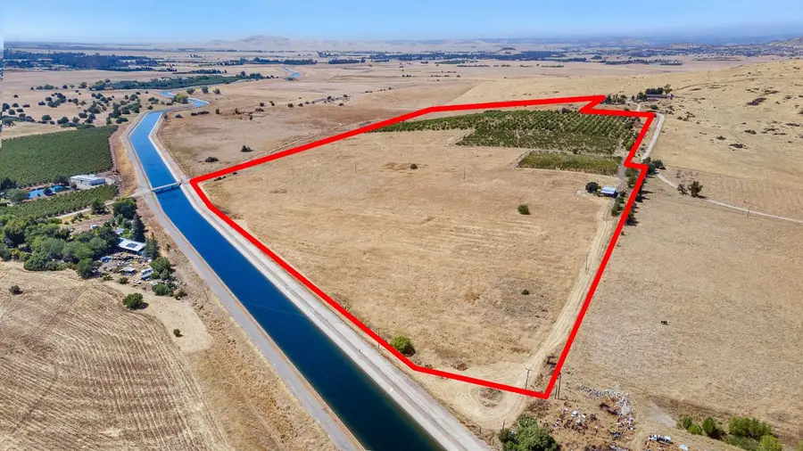 5374 N Zediker Avenue, Sanger, CA 93657 - #3
