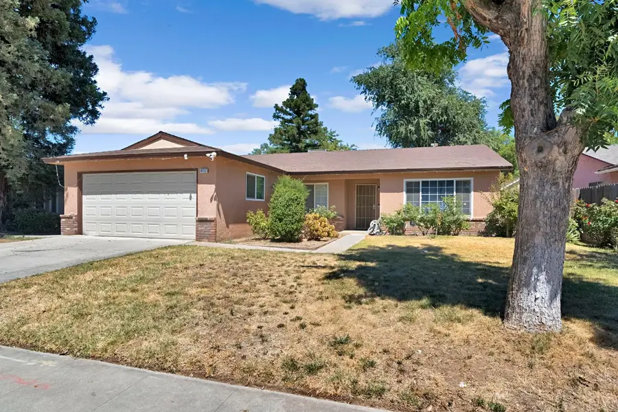 4152 N Barcus Avenue, Fresno, CA 93722 - #2
