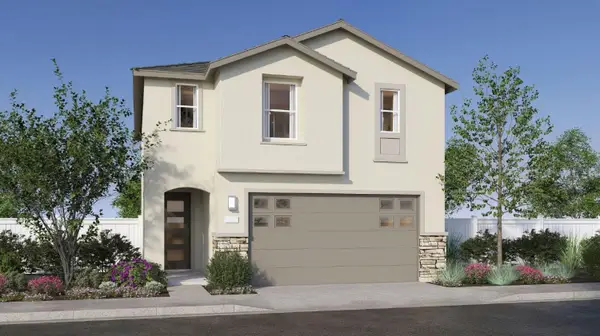 6706 E Clingstone Drive, Fresno, CA 93727