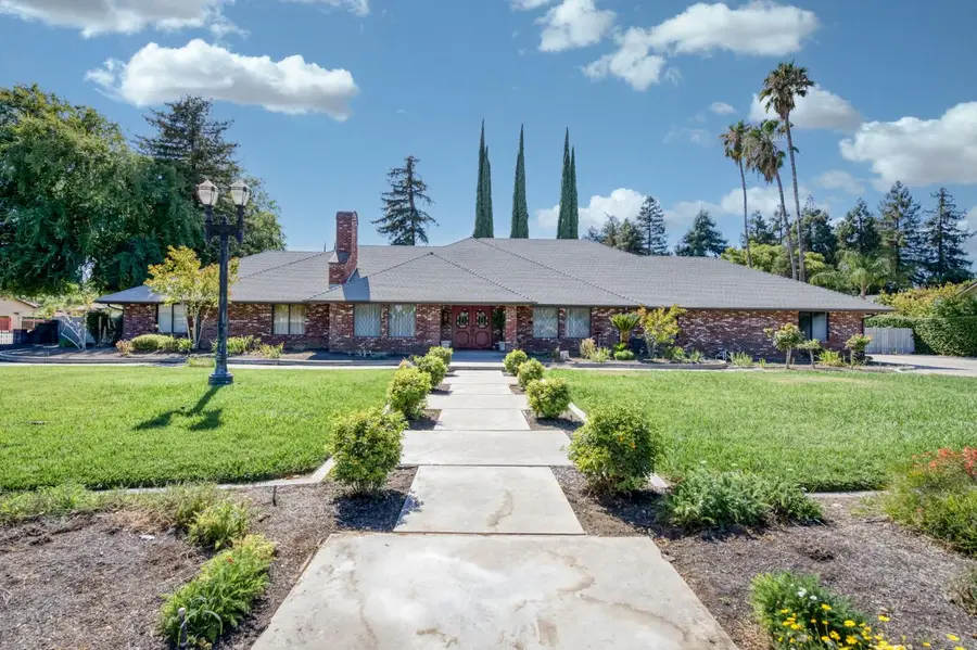 541 N De Wolf Avenue, Fresno, CA 93737 - #2