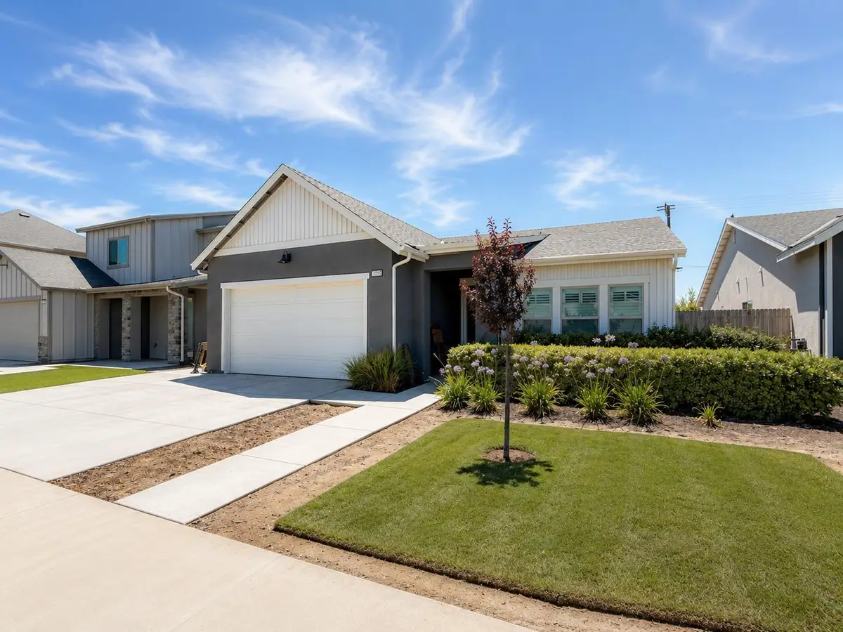 2108 N Mitchell Street, Hanford, CA 93230 - #1