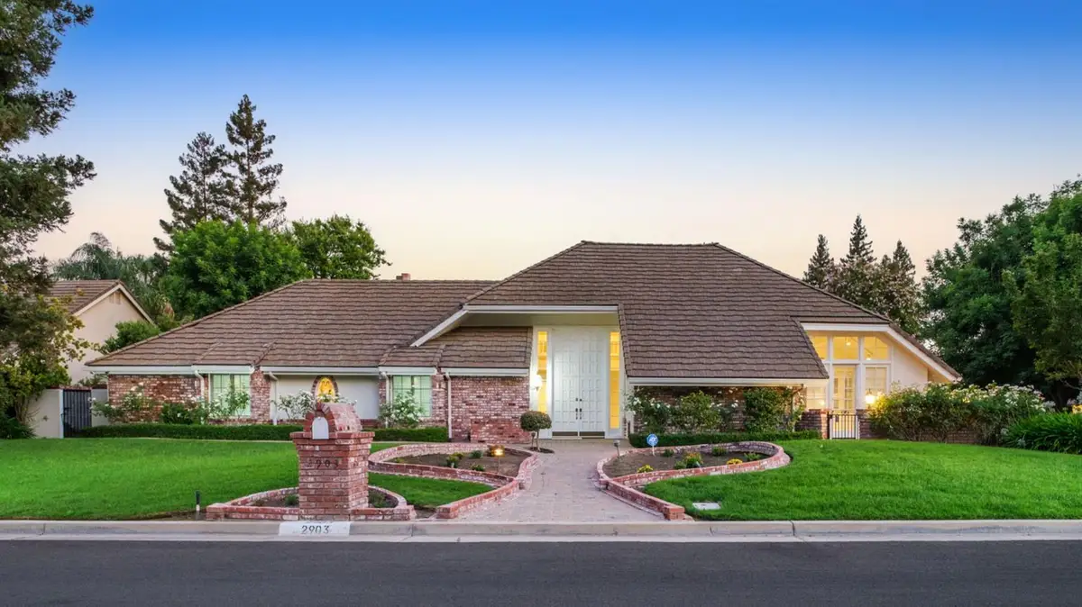 2903 W Cromwell Avenue, Fresno, CA 93711 - #1