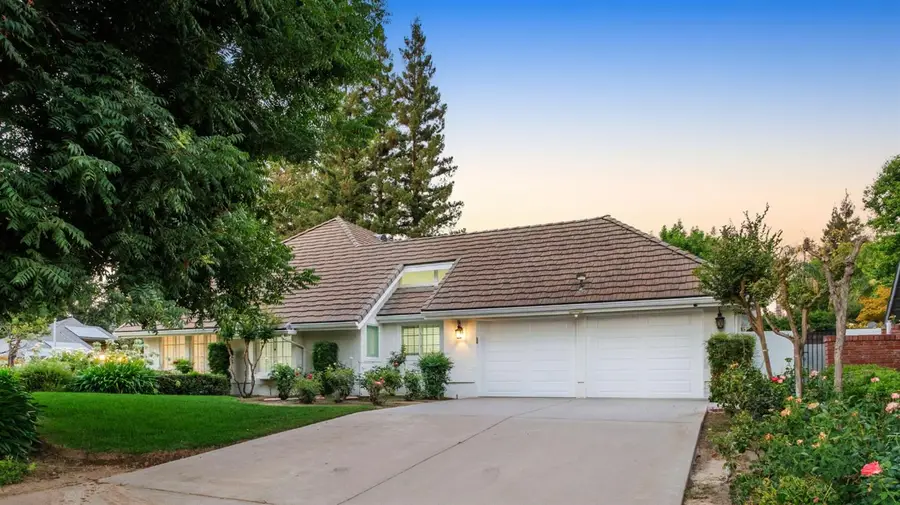 2903 W Cromwell Avenue, Fresno, CA 93711 - #3
