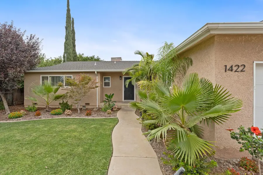 1422 Rall Avenue, Clovis, CA 93611 - #2