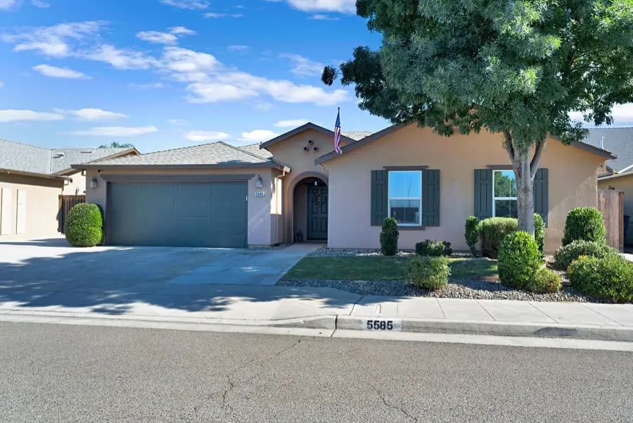 5585 E Laurite Avenue, Fresno, CA 93727 - #3