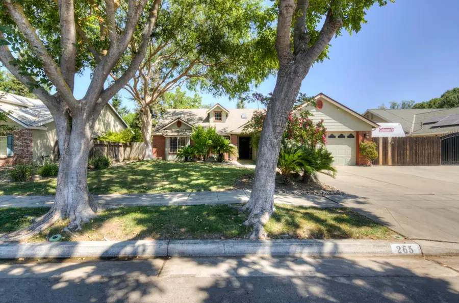 265 Decatur Avenue, Clovis, CA 93611 - #3