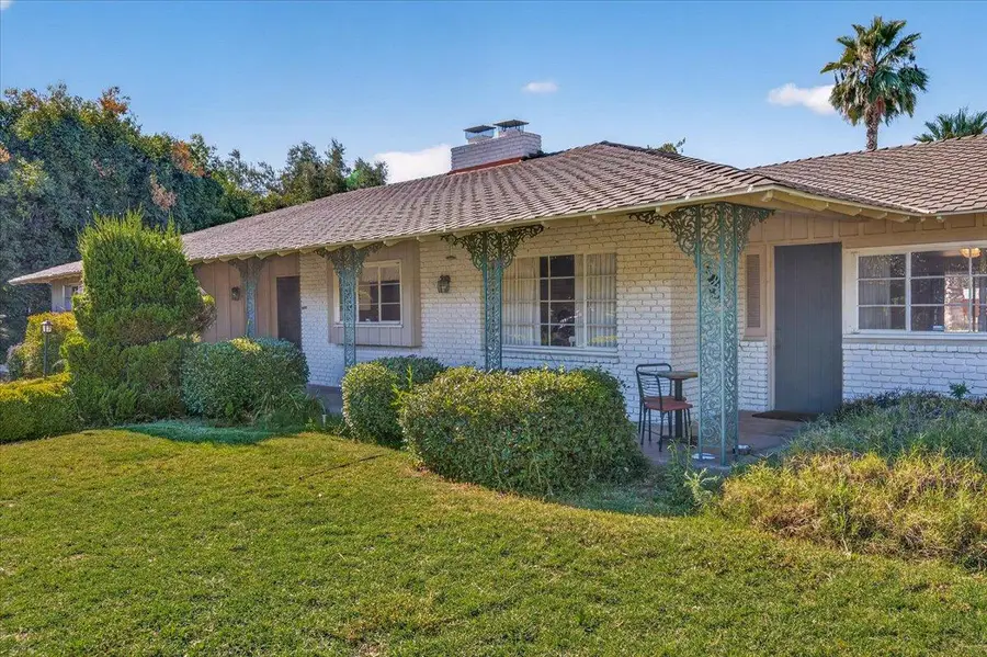 5435 E Liberty Avenue, Fresno, CA 93727 - #2