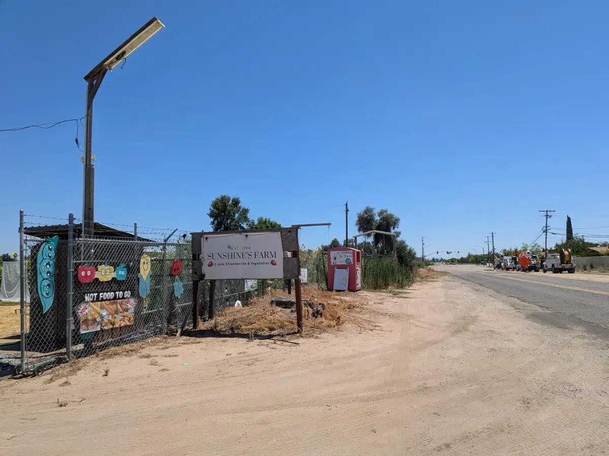 284 S Temperance Avenue, Fresno, CA 93727 - #1