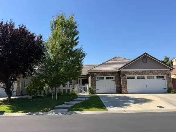10935 E Swift Avenue, Clovis, CA 93619