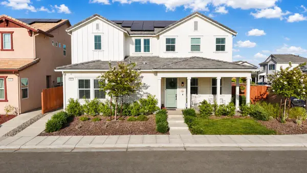 411 Atlantica Drive S, Madera, CA 93636
