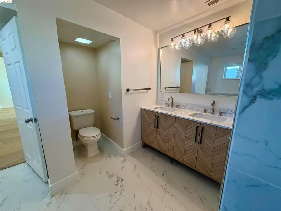 1327 NE Ward Street, Berkeley, CA 94702 - #3