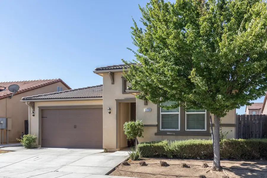 3720 Griffith Avenue, Clovis, CA 93619 - #2