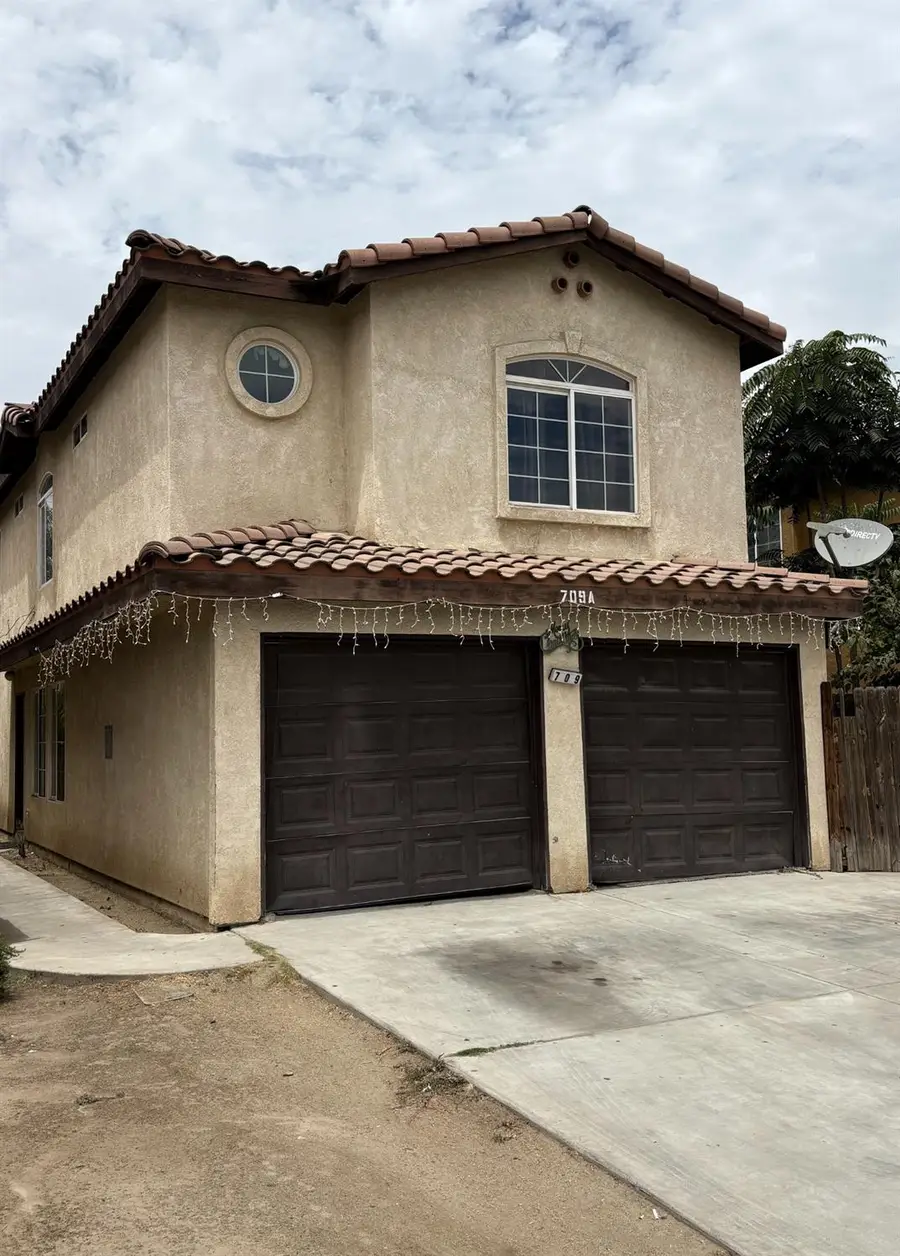 709 L Street, Bakersfield, CA 93304 - #2