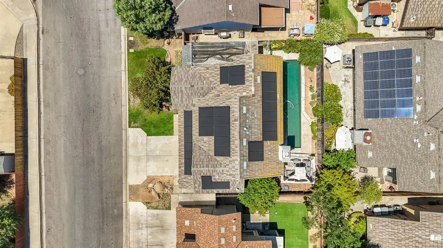 2202 E Chennault Avenue, Fresno, CA 93720 - #2