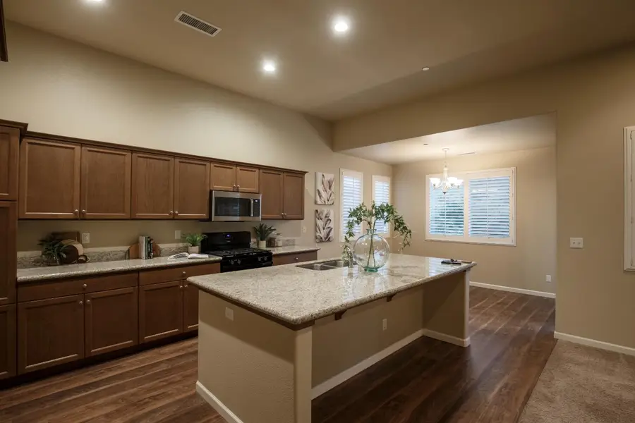 739 Hermosa Avenue, Clovis, CA 93619 - #3