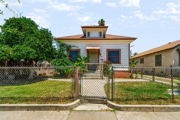 236 E Street, Fresno, CA 93706