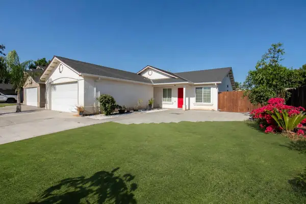 2366 S Sabre Avenue, Fresno, CA 93727