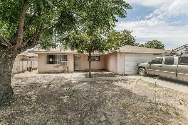 1602 S 5th Street, Fresno, CA 93702 - #2